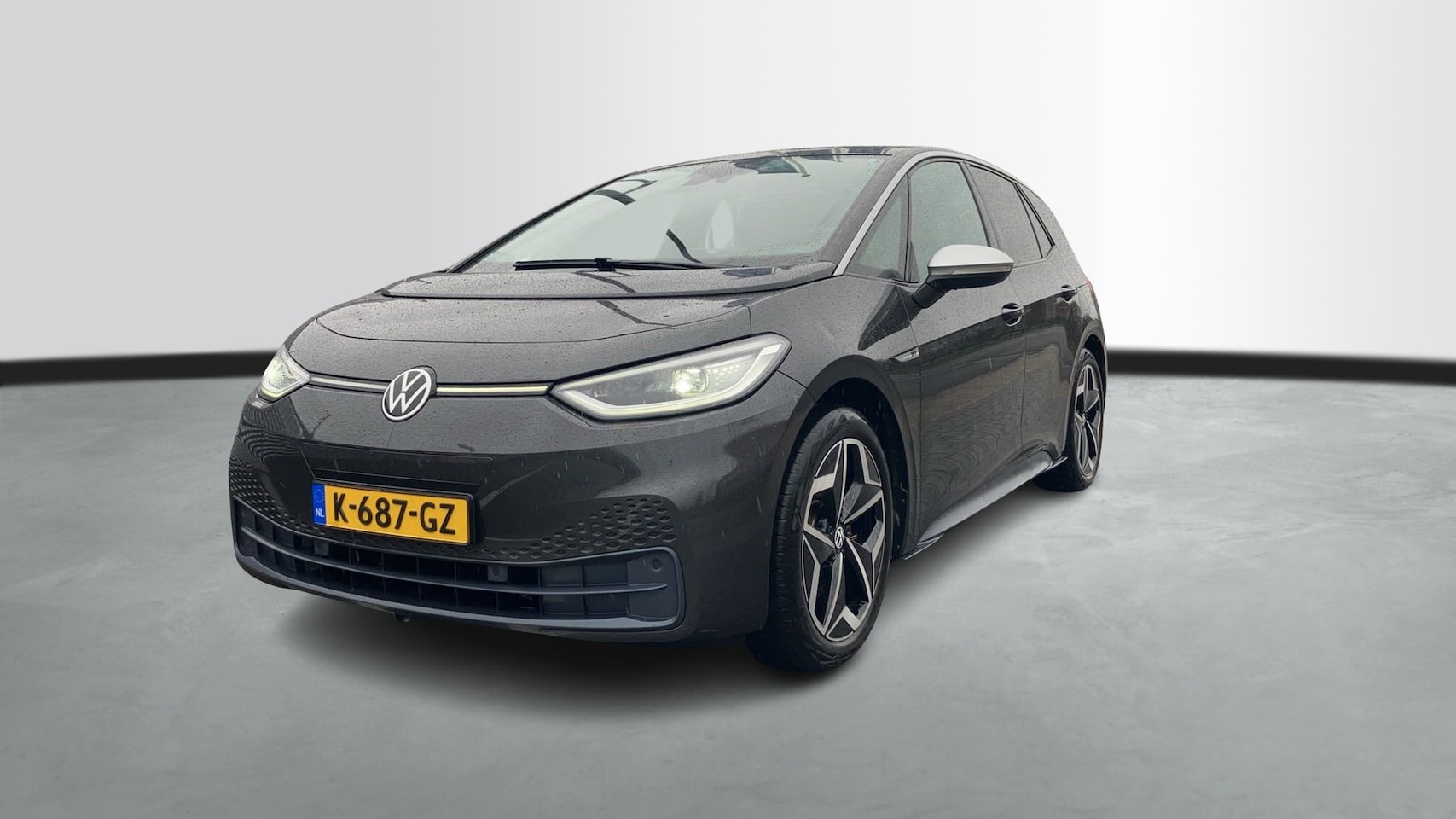 Volkswagen ID.3 - First Plus 58 kWh / Nieuw Accupakket / Stoelverwarming / Navigatie - AutoWereld.nl