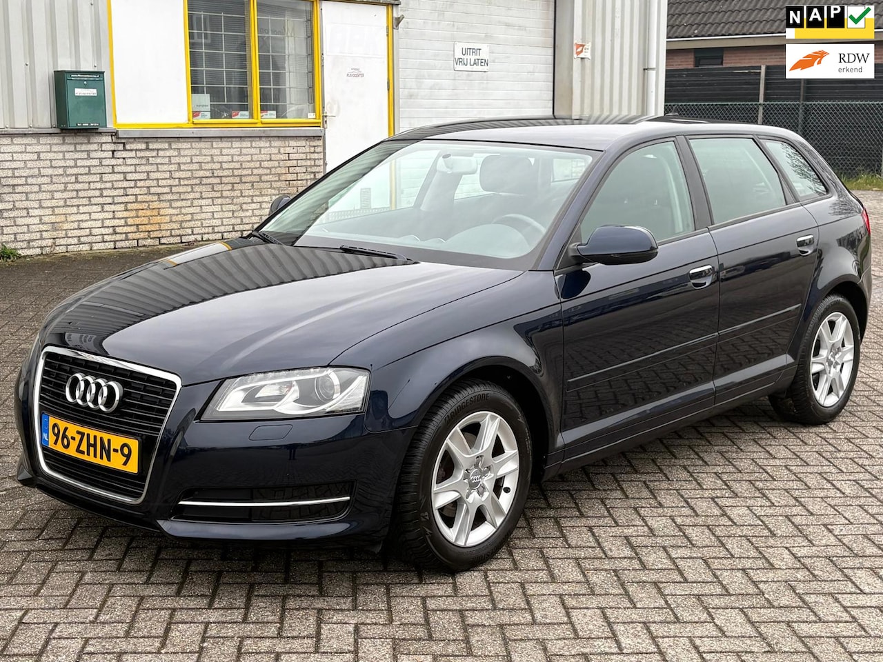 Audi A3 Sportback - 1.2 TFSI 105 PK 6 BAK Bj 2012 Attraction 5 Deurs Ecc Airco Prof Navi Pdc Xenon Led Cruise - AutoWereld.nl