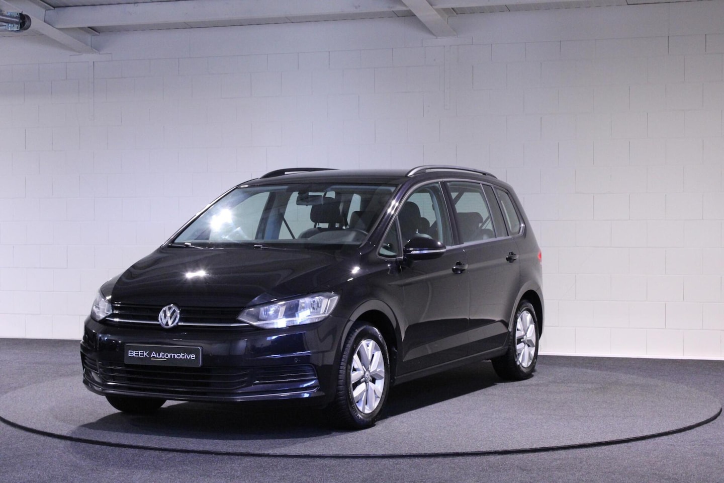 Volkswagen Touran - 1.2 TSI Trendline 7p | Apple CarPlay | PDC | - AutoWereld.nl
