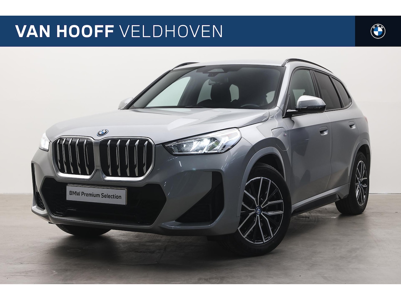 BMW X1 - xDrive25e M Sport Automaat / M Adaptief onderstel / Sportstoelen / Achteruitrijcamera / Ge - AutoWereld.nl