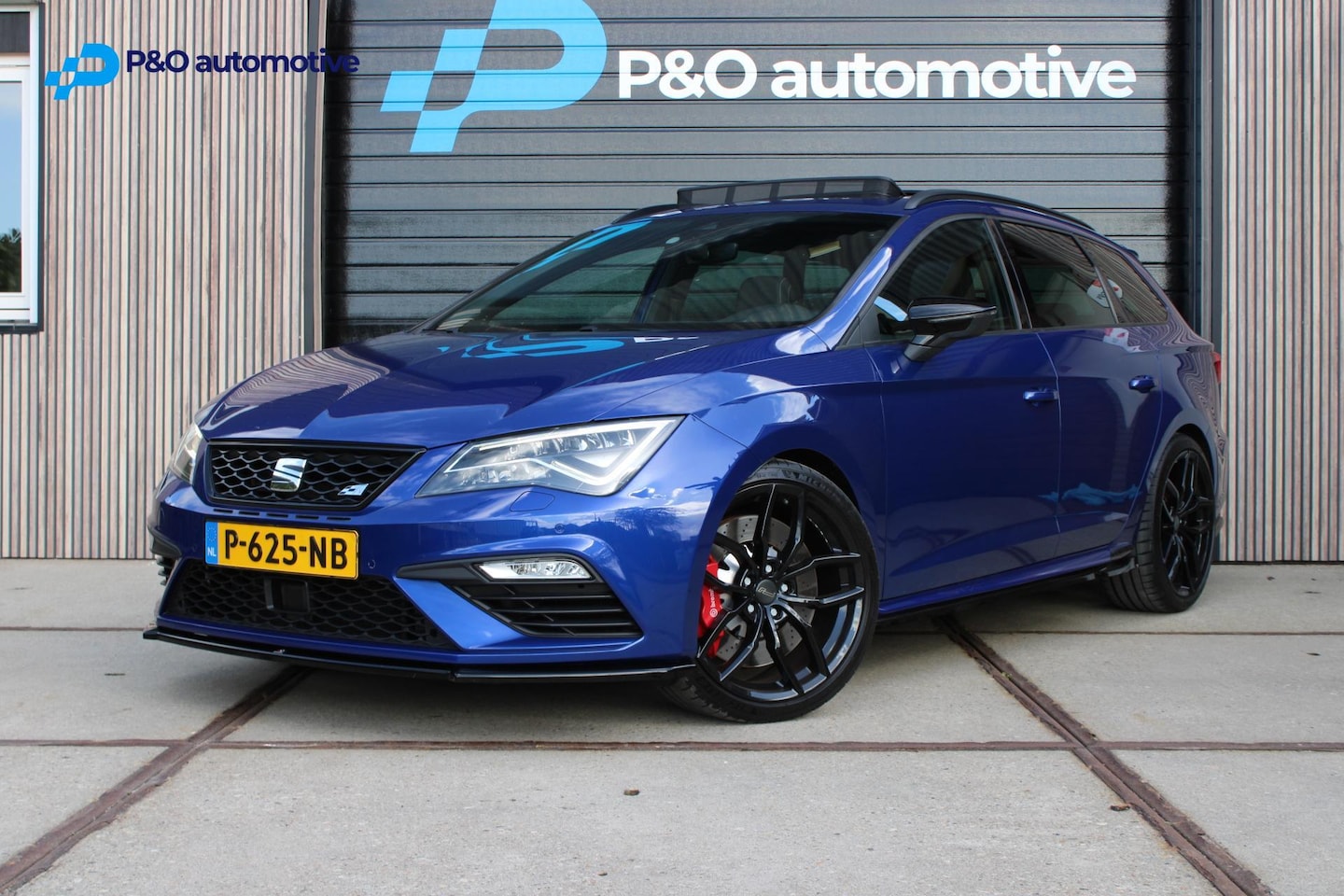 SEAT Leon ST - 2.0 TSI CUPRA 300 4DRIVE Milltek / Pano / 402PK - AutoWereld.nl