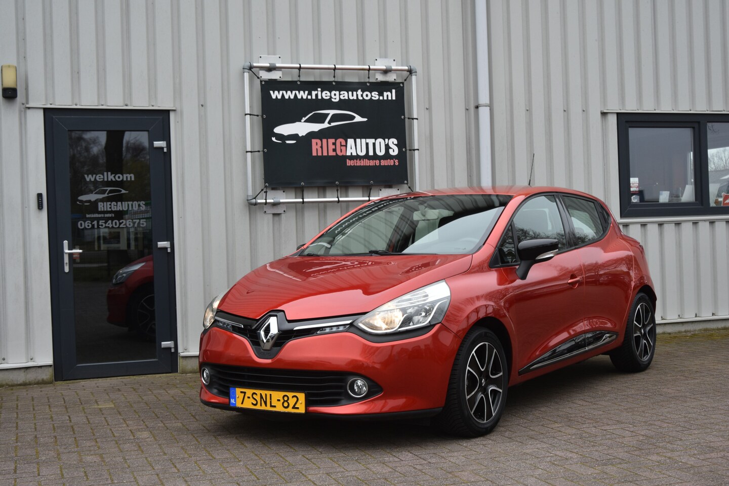 Renault Clio - 0.9 TCe Expression. Airco, Cruise, Lmv, Navigatie!! - AutoWereld.nl