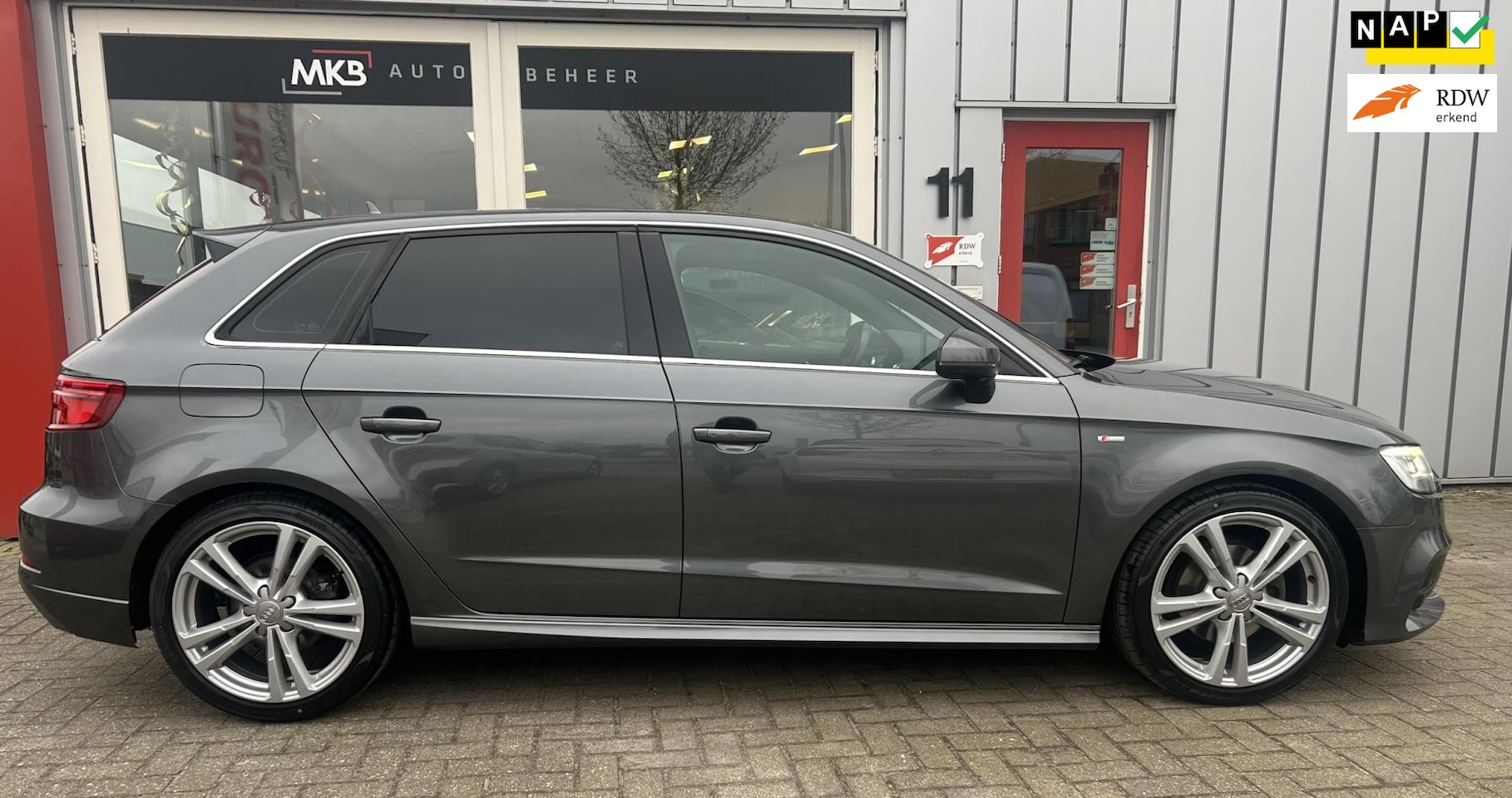Audi A3 Sportback - 1.5 TFSI Sport S Line Edition AUTOMAAT - AutoWereld.nl