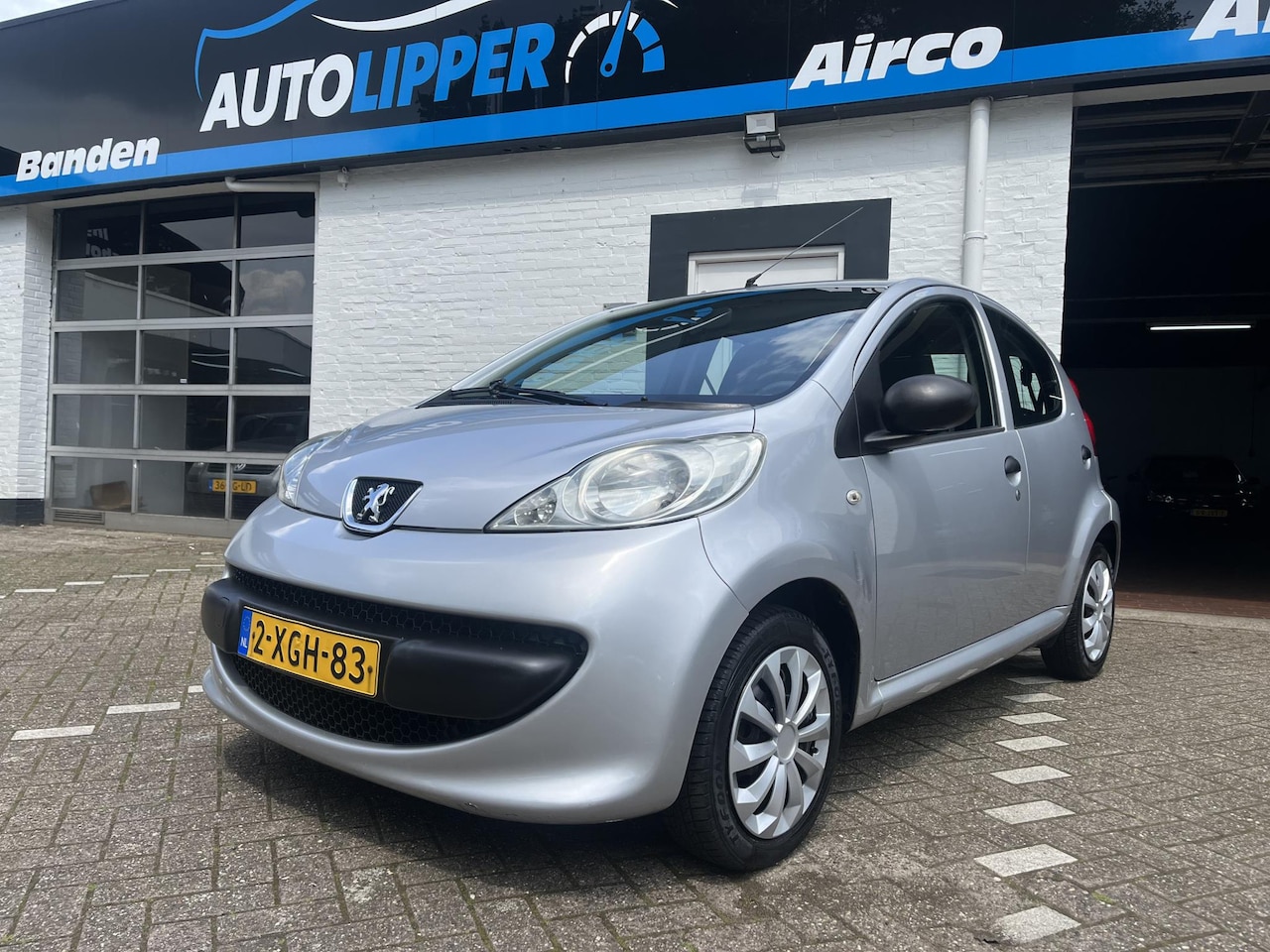 Peugeot 107 - 1.0-12V XR /5 drs/Nieuwe apk bij aflevering - AutoWereld.nl