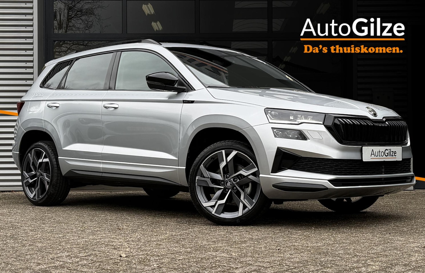 Skoda Karoq - 1.5 TSI ACT Sportline Automaat l Pano l Virtual Dashboard l - AutoWereld.nl