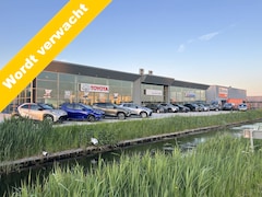 Toyota C-HR - 2.0 Hybrid 200 Première Edition HUD Navi BSM PDC v+a Trekhaak Leder