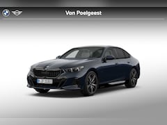BMW 5-serie - Sedan 550e xDrive | M Sportpakket Pro | Innovation Pack | Travel Pack | Comfort Pack | Tre