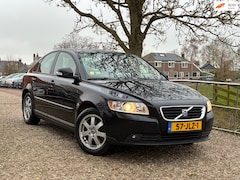 Volvo S40 - 2.4i Edition I | Nieuwe Apk + Cruise + Airco Nu € 2.450,