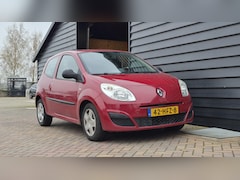 Renault Twingo - 1.2 Authentique APK 01-2027 I Distributie´22 vervangen I Airco I NL Auto