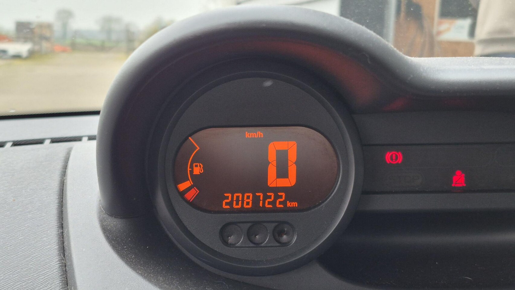 Renault Twingo - 1.2 Authentique APK 01-2027 I Distributie´22 vervangen I Airco I NL Auto