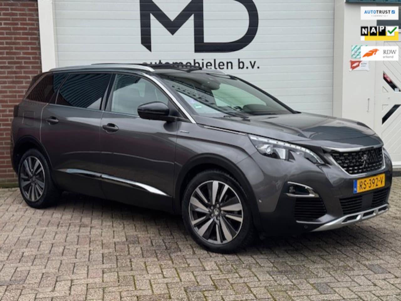 Peugeot 5008 - 1.2 GT-Line - Dealer onderhouden - Panorama dak - AutoWereld.nl