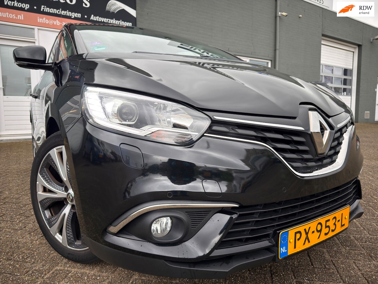 Renault Scénic - 1.2 TCe Zen met parkeersensoren en half leer en navigatie en bluetooth telefoon / media en - AutoWereld.nl