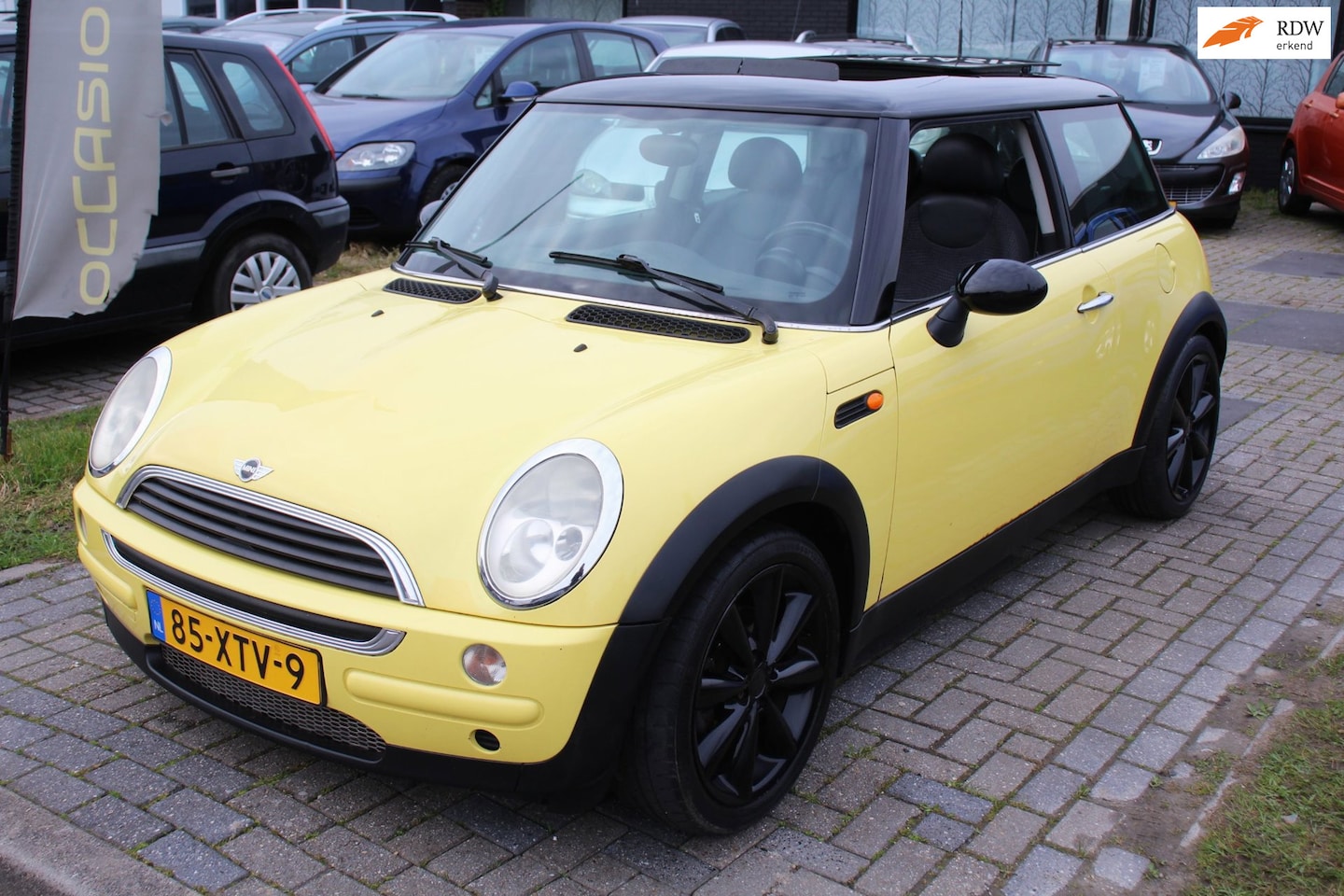 MINI Cooper - Mini 1.6 Pepper Panoramdak 17" LM-Velgen Leder/Stof Uniek! NAP APK - AutoWereld.nl