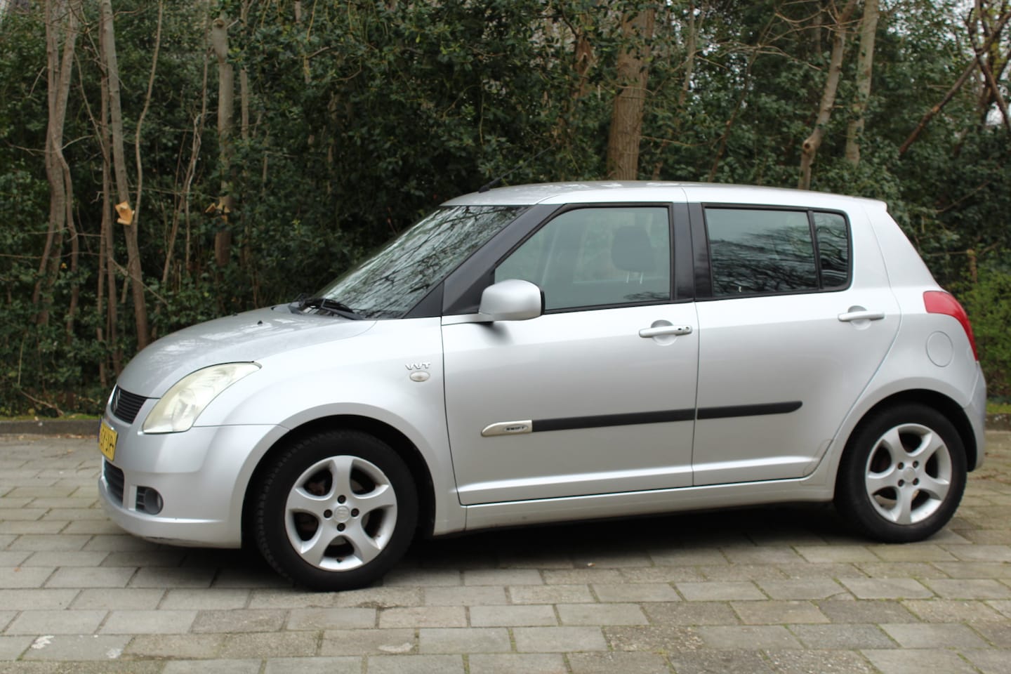 Suzuki Swift - 1.5 Exclusive Airco cruise control APK nieuw!! - AutoWereld.nl