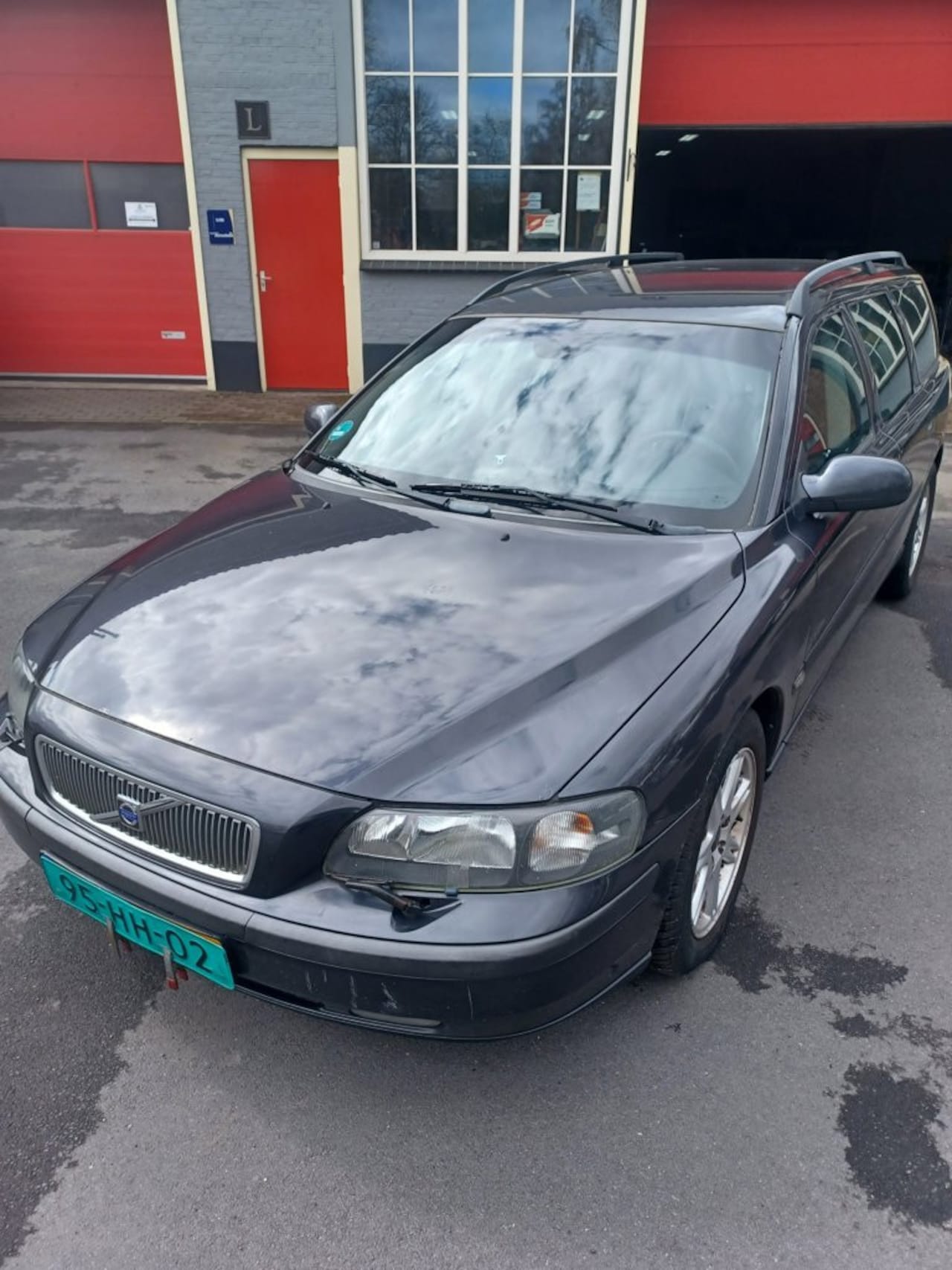 Volvo V70 - 2.4 Comfort Line met leder interieur - AutoWereld.nl