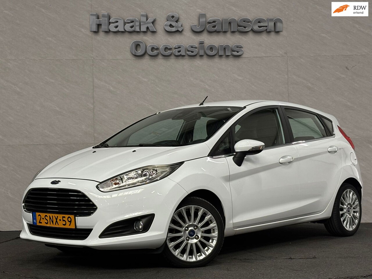 Ford Fiesta - 1.0 EcoBoost Titanium - Nwe distributie - Navi - Cruise - AutoWereld.nl