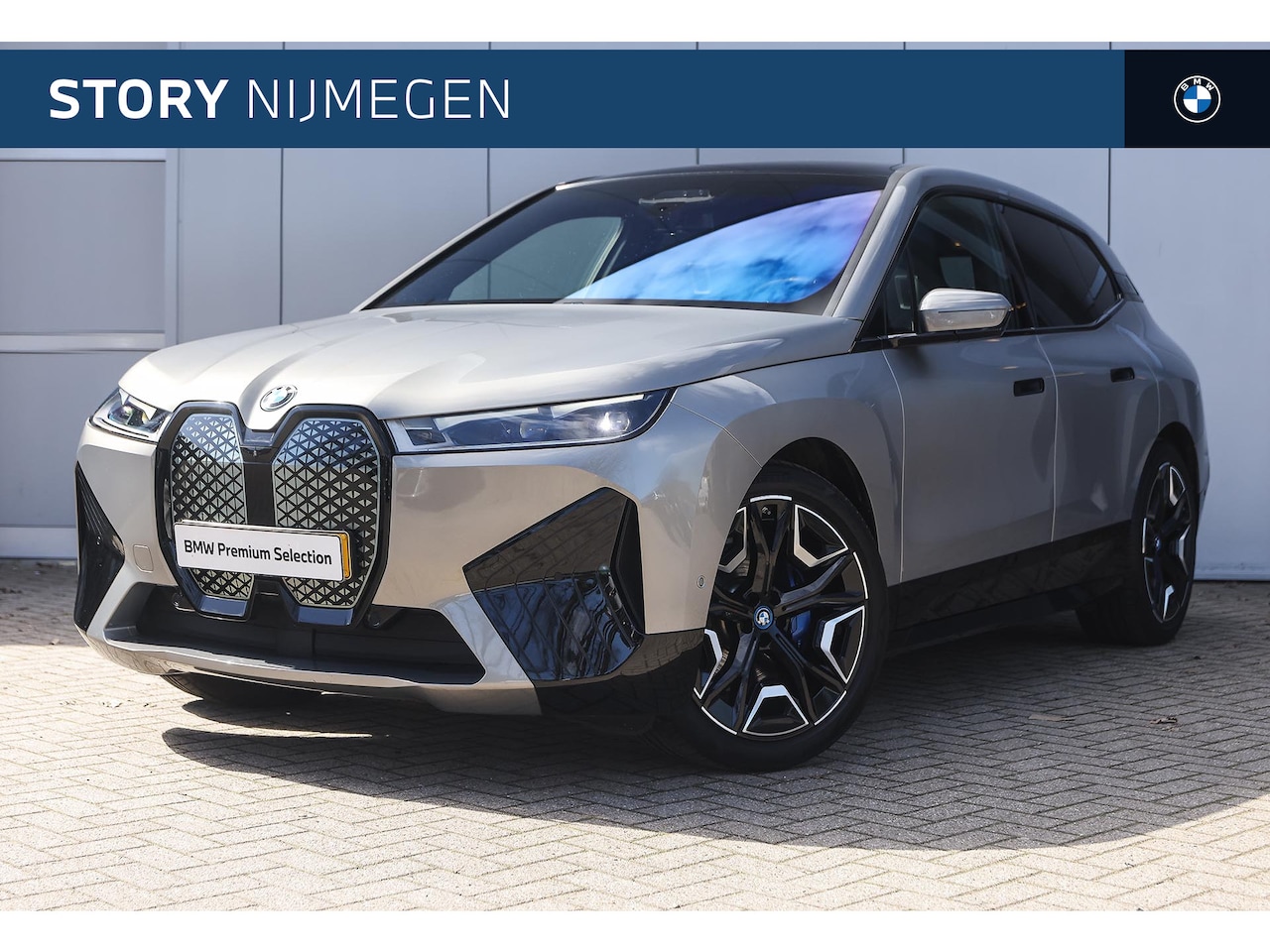 BMW iX - xDrive40 High Executive / Sportpakket / Trekhaak / Panoramadak / Comfort Access / Laserlig - AutoWereld.nl