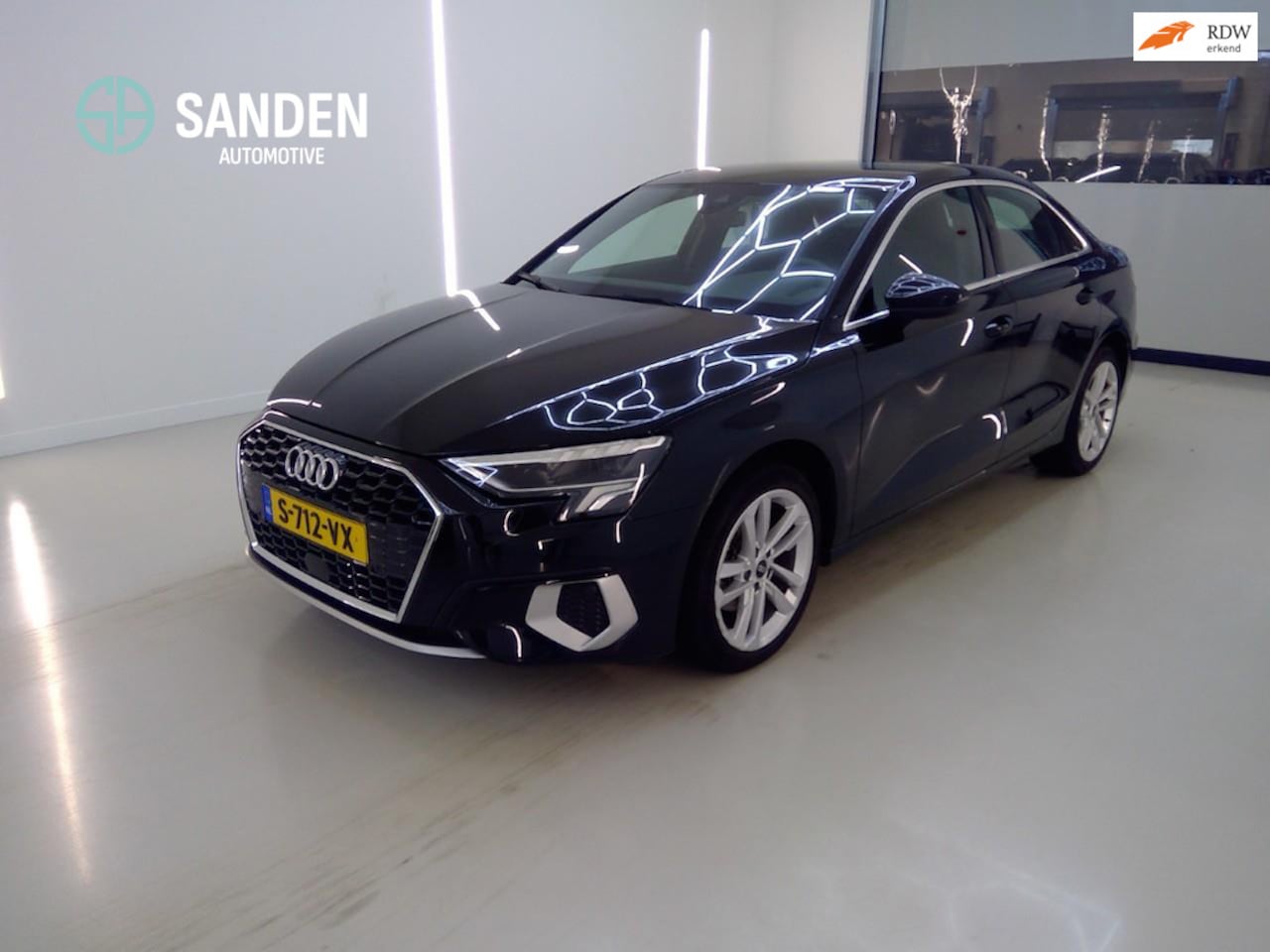 Audi A3 Limousine - 30 TFSI Advanced edition Limousine|Automaat|Led|Navi|Electrische stoelen|Parkeersensoren|1 - AutoWereld.nl