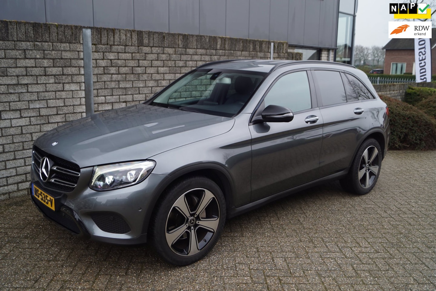 Mercedes-Benz GLC-klasse - 250 4MATIC Ambition Autom Leder Stoelverw Sportst Navi Clima LED Kopl Cruise 2x PDC LMV 20 - AutoWereld.nl