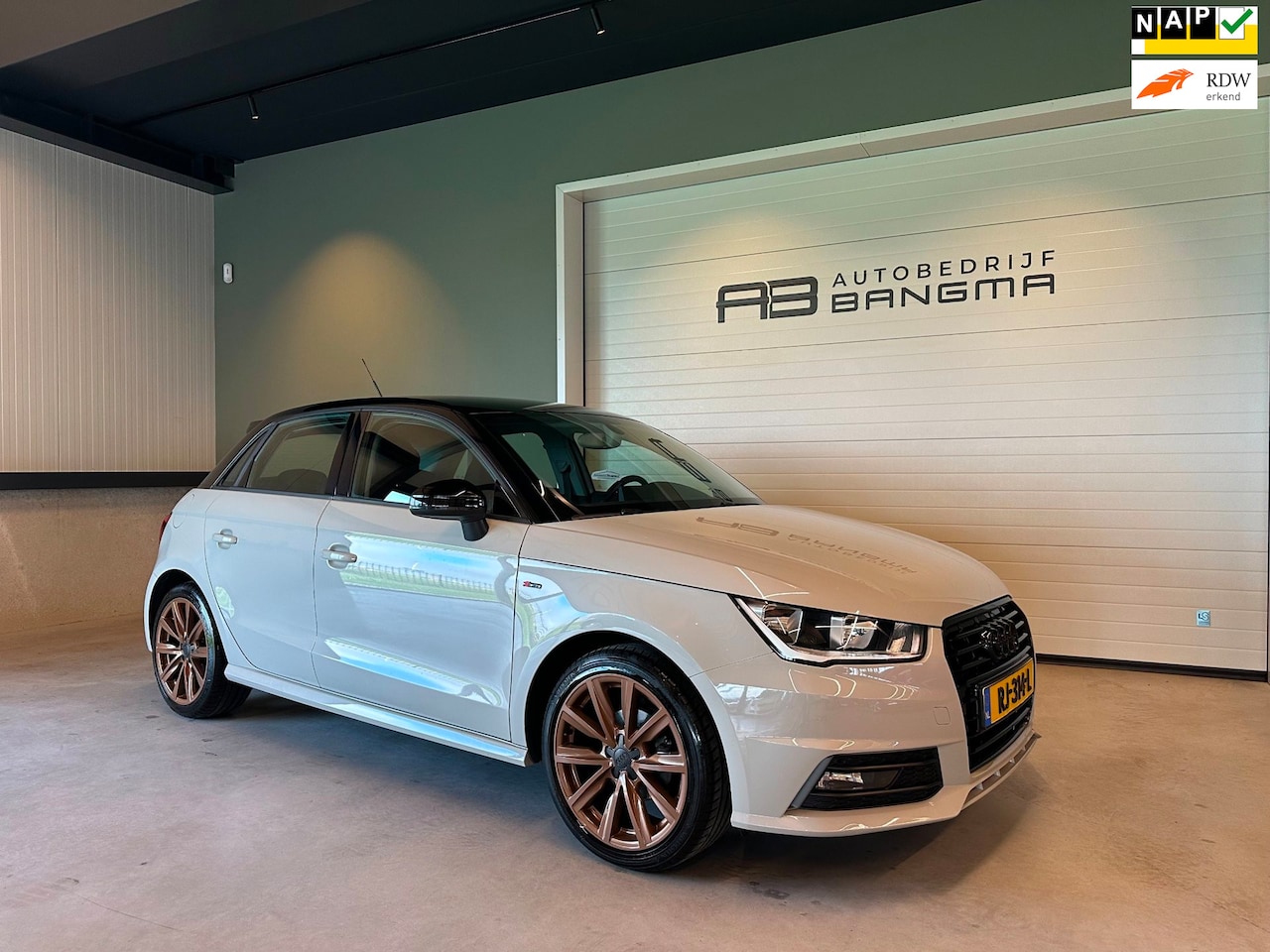 Audi A1 Sportback - Audi A1 1.0 TFSI Automaat | 5-Deurs | Adrenalin | Airco | Navigatie | LM Velgen | Parkeers - AutoWereld.nl