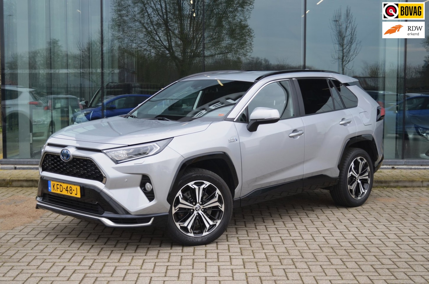 Toyota RAV4 - 2.5 Plug-in Hybrid AWD Executive | Trekhaak | Stoelverwarming | Carplay | Leder - AutoWereld.nl