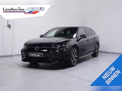 Volkswagen Passat Variant - R-line 150 PK DSG Panodak camera IQ Light Stoel-/stuurverwarming Apple Carplay R-Line int.