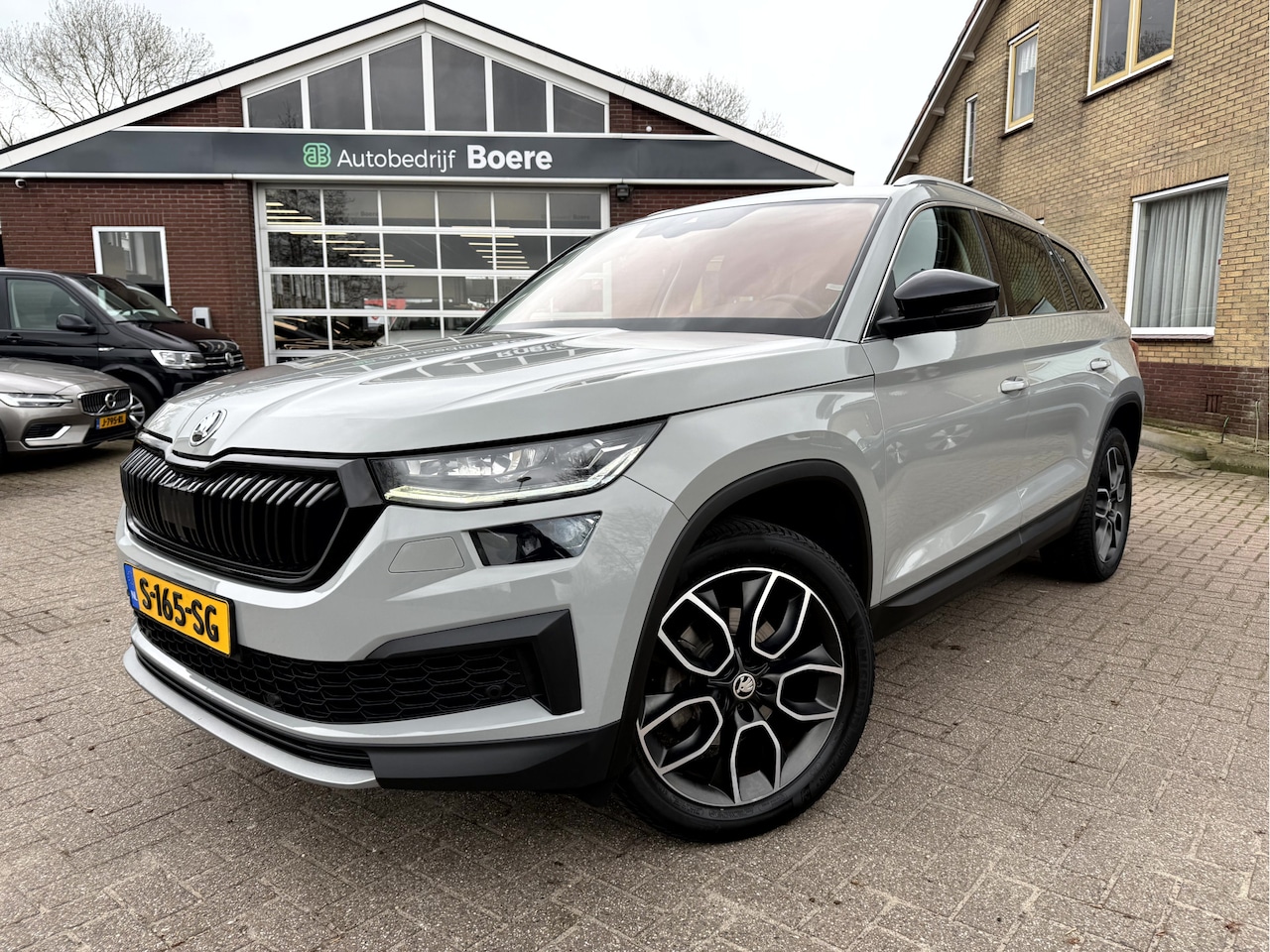 Skoda Kodiaq - 1.5 TSI Business Edition 7-Persoons Facelift, 19''Lmv, Stoel/Stuurverwarming - AutoWereld.nl