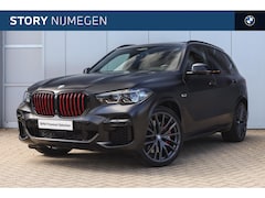 BMW X5 - xDrive45e High Executive Sport Line Automaat / Trekhaak / Panoramadak / Comfortstoelen / C