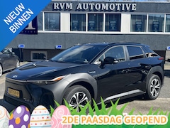 Toyota bZ4X - Dynamic 71 kWh VAN: 35.900, - VOOR: 32.877, - UW LENTEVOORDEEL: 3.023, - | mega compleet E