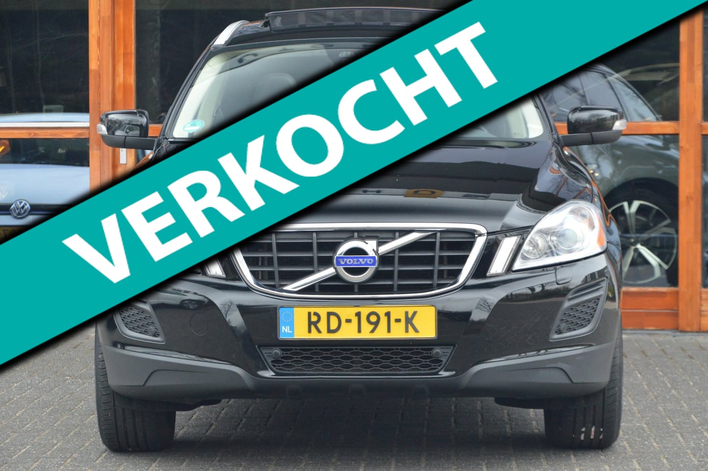 Volvo XC60 - 5 Cilinder Geartronic Summum | Trekhaak 1600 kg | Panoramadak | Camera | Stoelverwarming | - AutoWereld.nl