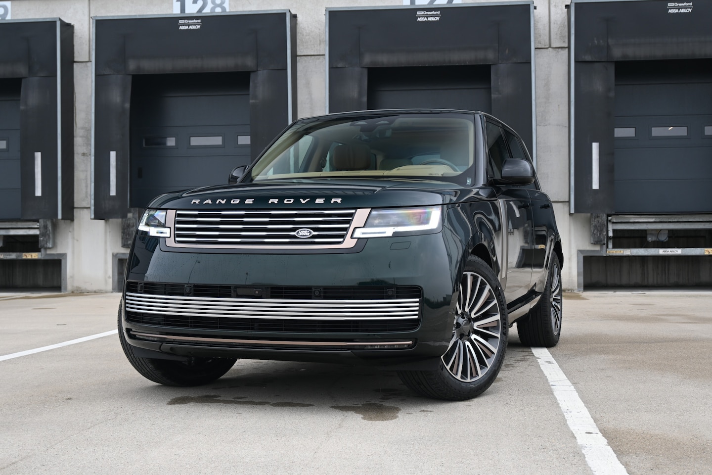 Land Rover Range Rover - 3.0 P550e SV PHEV - AutoWereld.nl