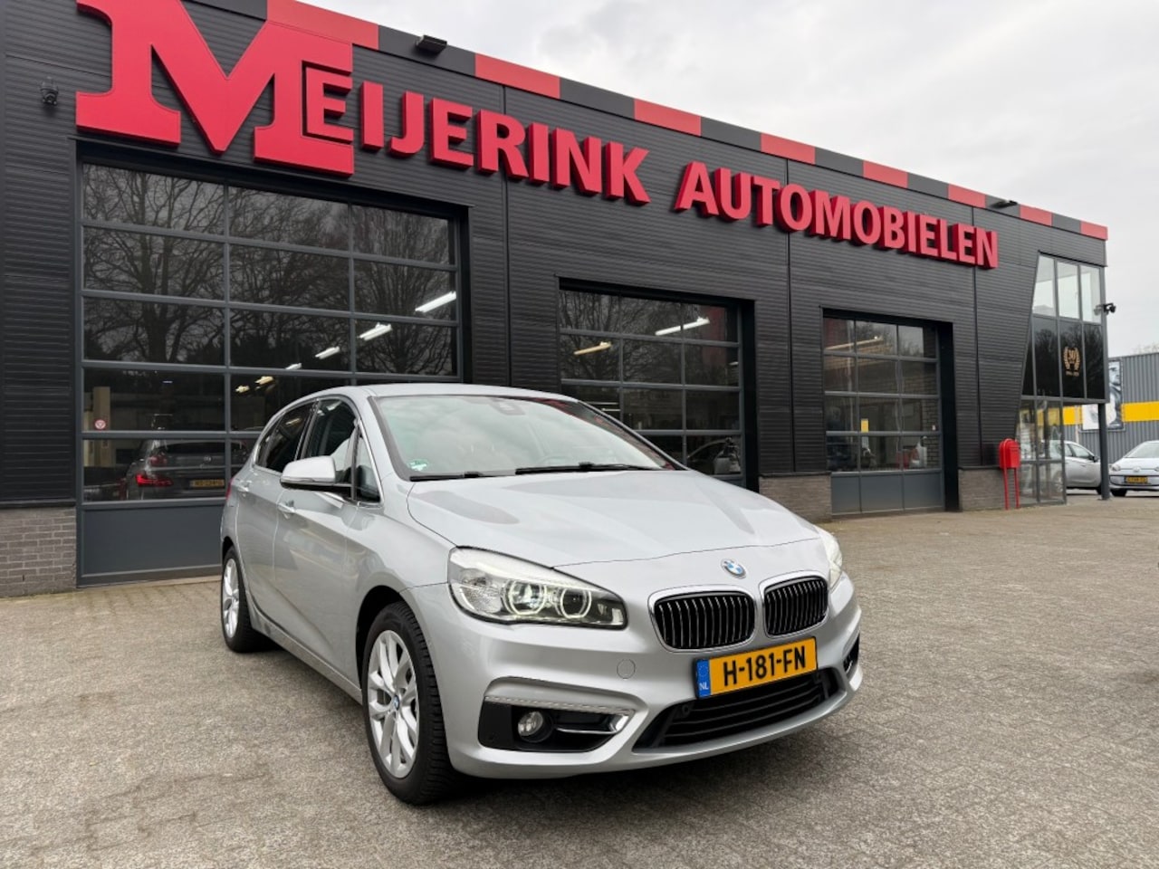 BMW 2-serie Active Tourer - 225XE ACTIVE TOURER LEDER NAVI AUTOMAAT RIJKLAAR - AutoWereld.nl