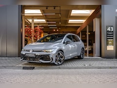 Volkswagen Golf - 1.5 eTSI R-Line Edition|Pano|Hud|Harmankardon|Trekhaak|Camera|Acc|