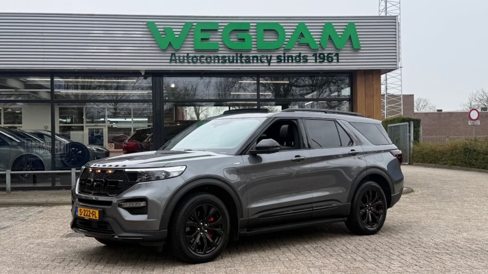 Ford Explorer - 3.0 V6 EB PHEV ST-LINE / RAPTOR GRILL / SIDE STEPS / SMOKE PACK - AutoWereld.nl