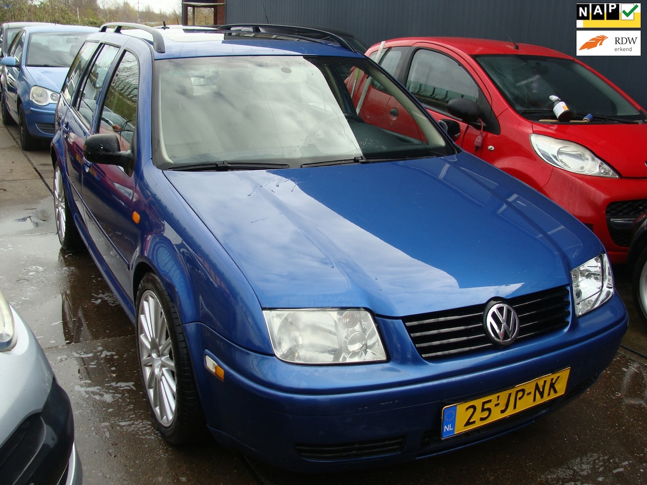 Volkswagen Bora Variant - 2.3 V5 Highline leer pano nap apk - AutoWereld.nl