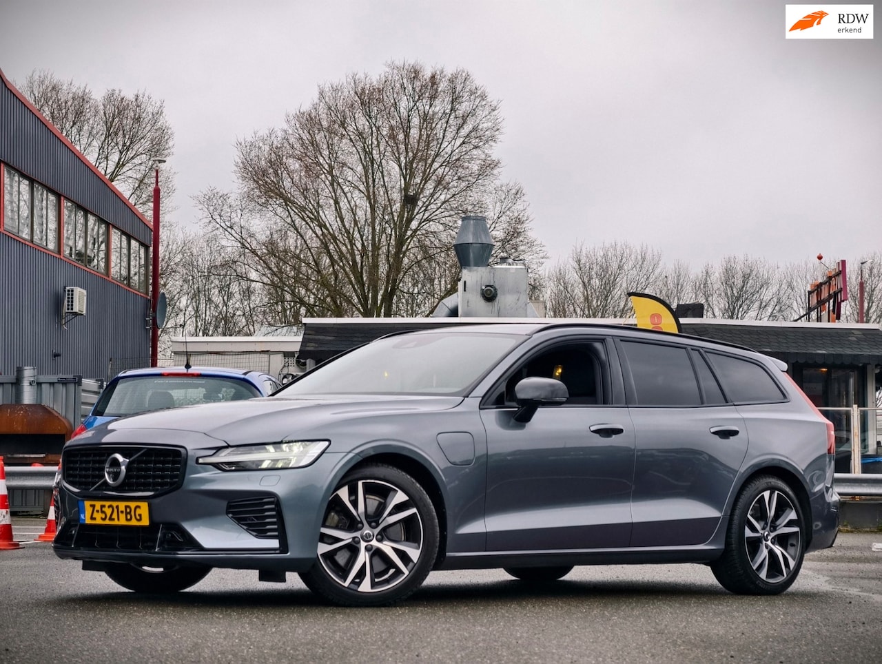 Volvo V60 - 2.0 T6 Recharge AWD Business Pro // 360°CAMERA / HARMAN KARDON / LEDER - AutoWereld.nl
