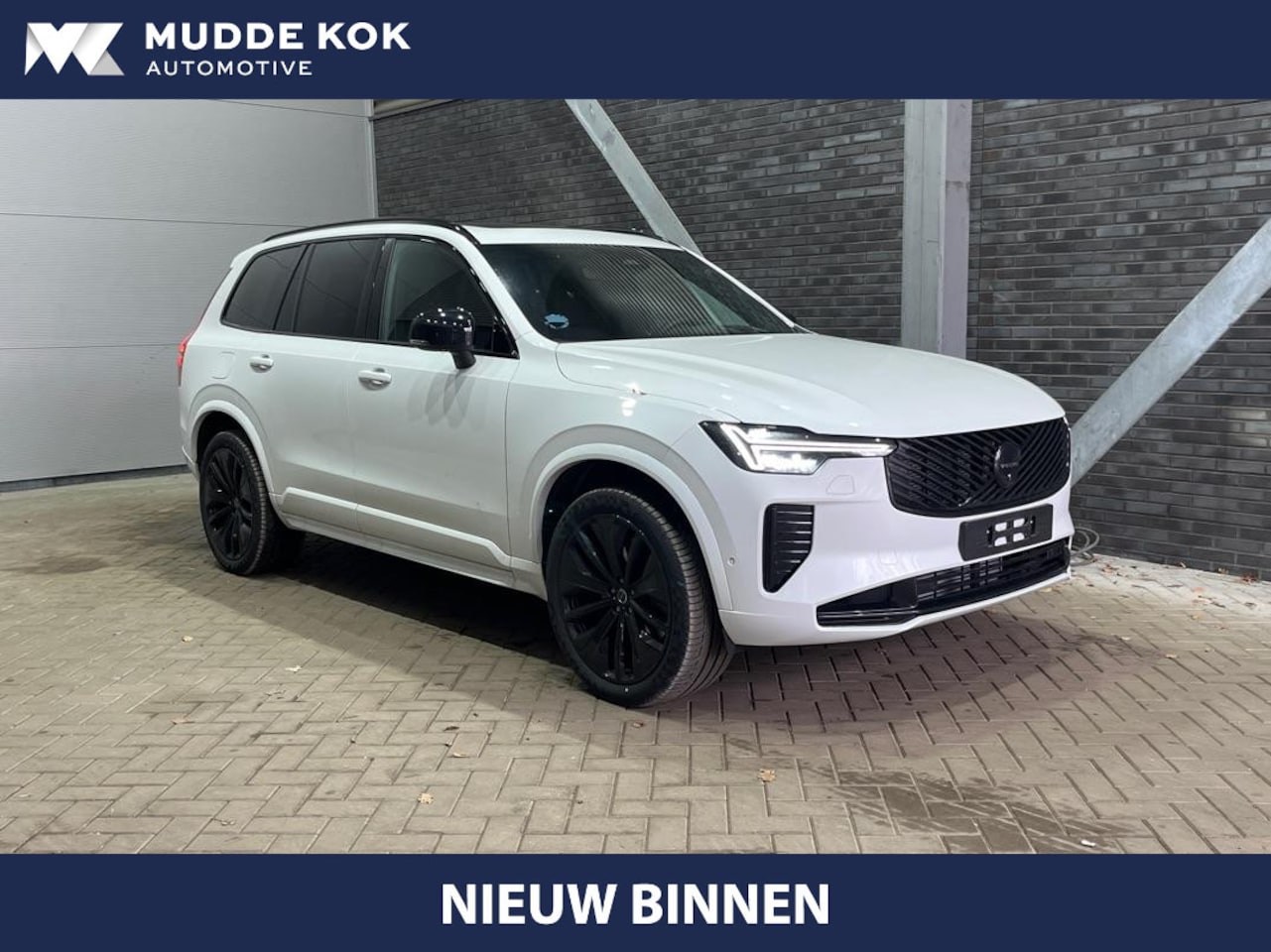 Volvo XC90 - T8 Plug-in hybrid Ultra Black Edition | Luchtvering | Trekhaak | Head-Up | 360° Camera | P - AutoWereld.nl