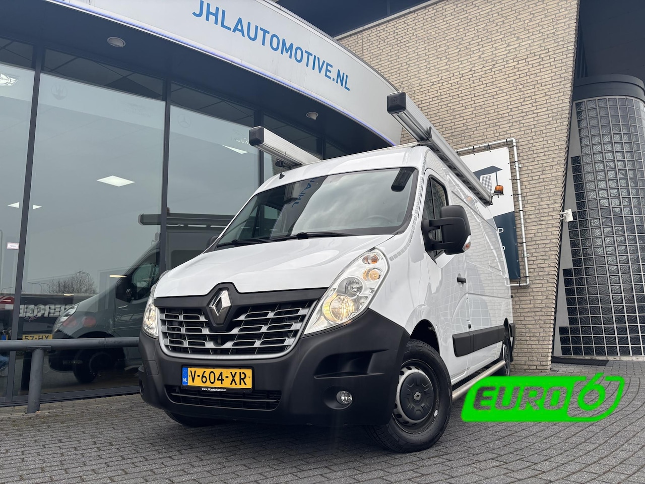 Renault Master - 2.3 dCi L2H2*A/C*CRUISE*NAVI*HAAK*CAM*IMPERIAAL* - AutoWereld.nl