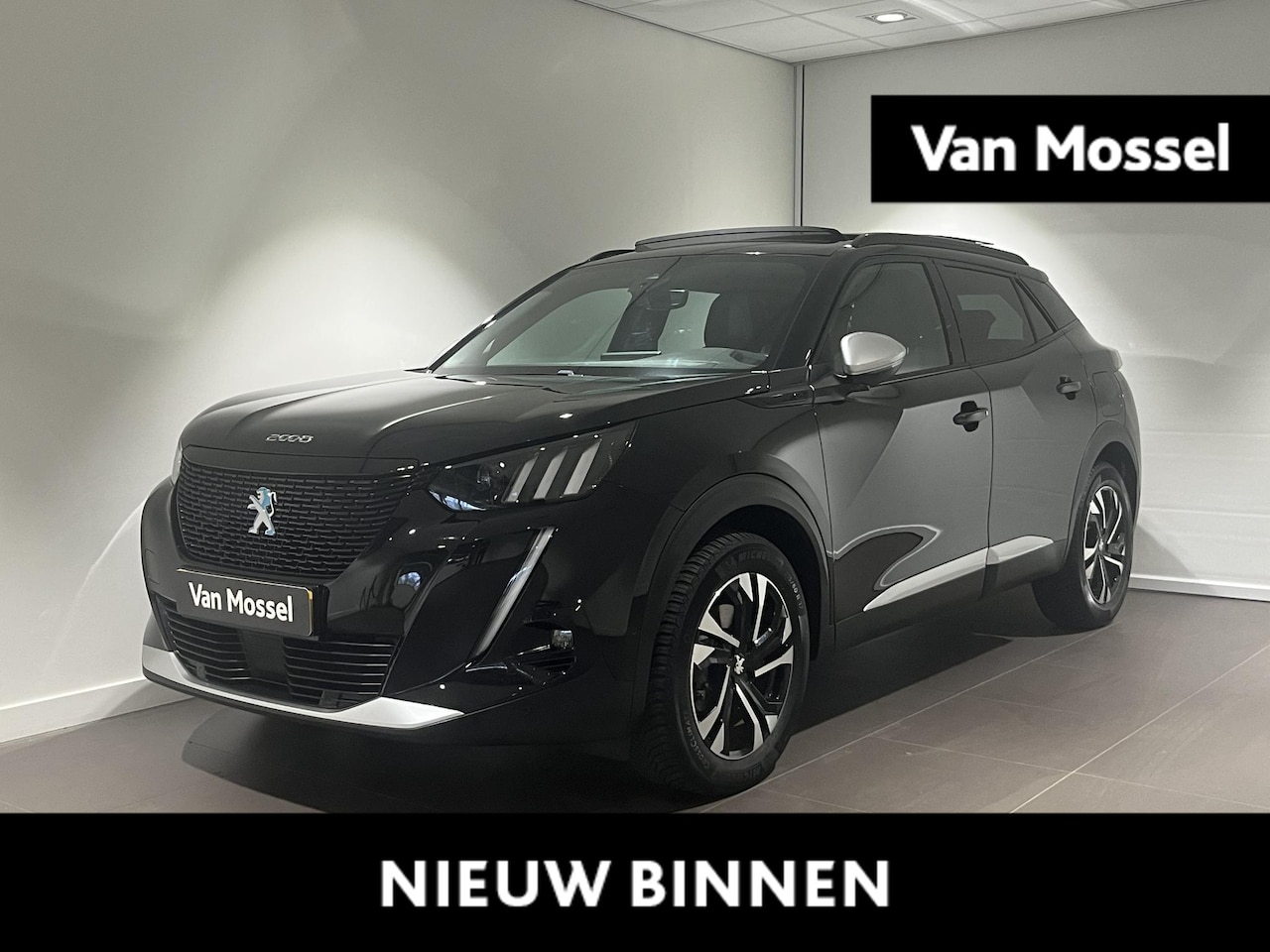 Peugeot e-2008 - EV GT 50 kWh | DODEHOEK DETECTIE | CAMERA | PANORAMADAK | NAVIGATIE - AutoWereld.nl