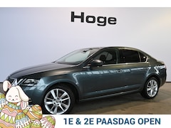 Skoda Octavia - 1.0 TSI Greentech Style Business Automaat Navigatie Carplay Stoelverwarming Inruil Mogelij