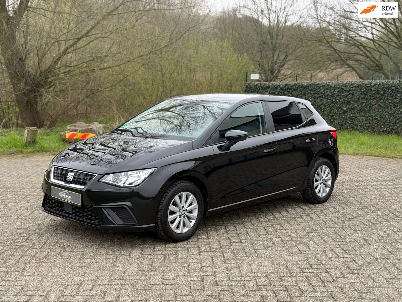 SEAT Ibiza - 1.0 CRUISE I LED I BLUETOOTH I ZEER MOOI I NWE APK I STOELVERW - AutoWereld.nl