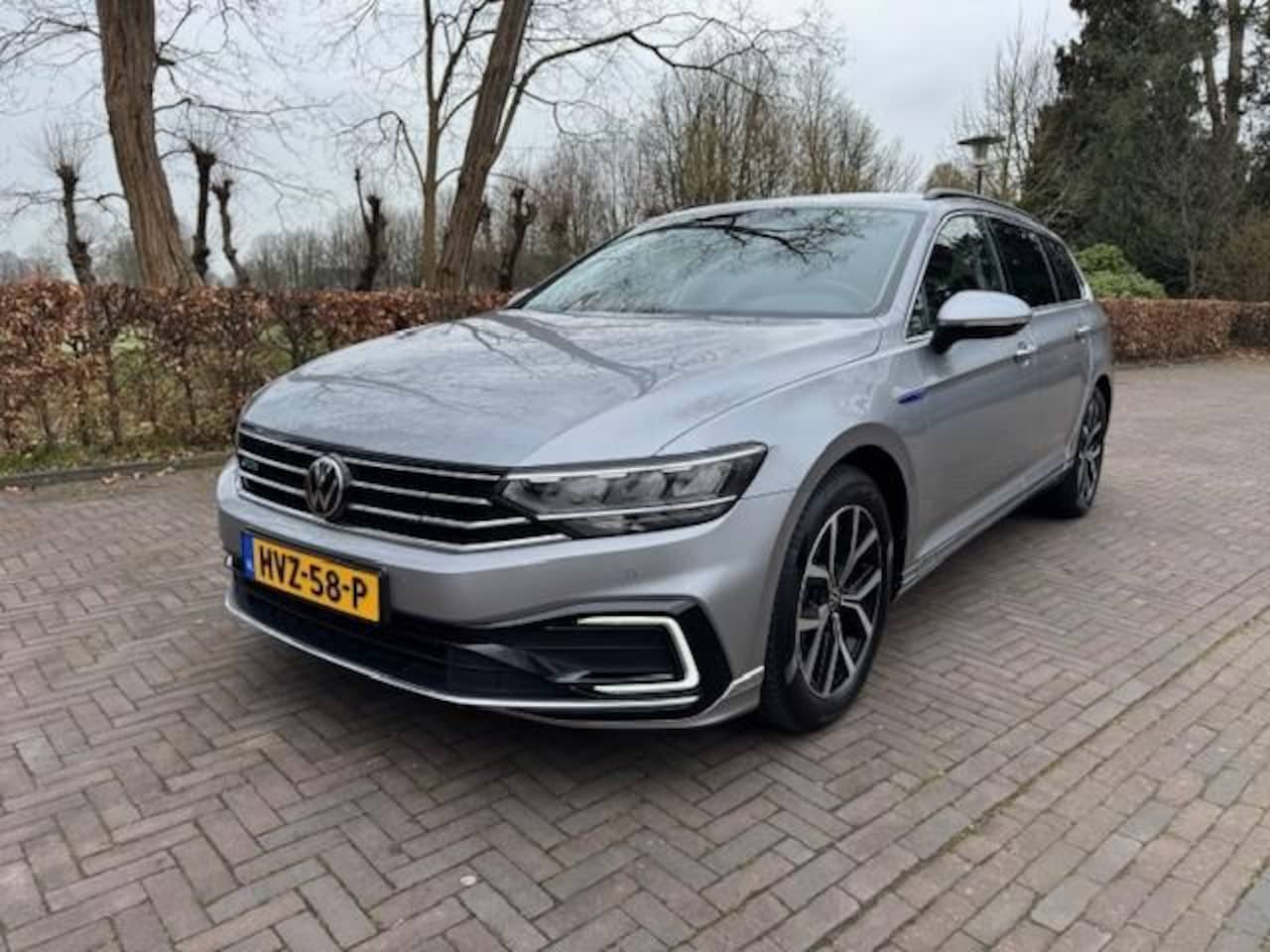 Volkswagen Passat Variant - 1.4TSI PHEV GTE Business/Trekhaak/Led/Acarplay/Navi/Acruise - AutoWereld.nl