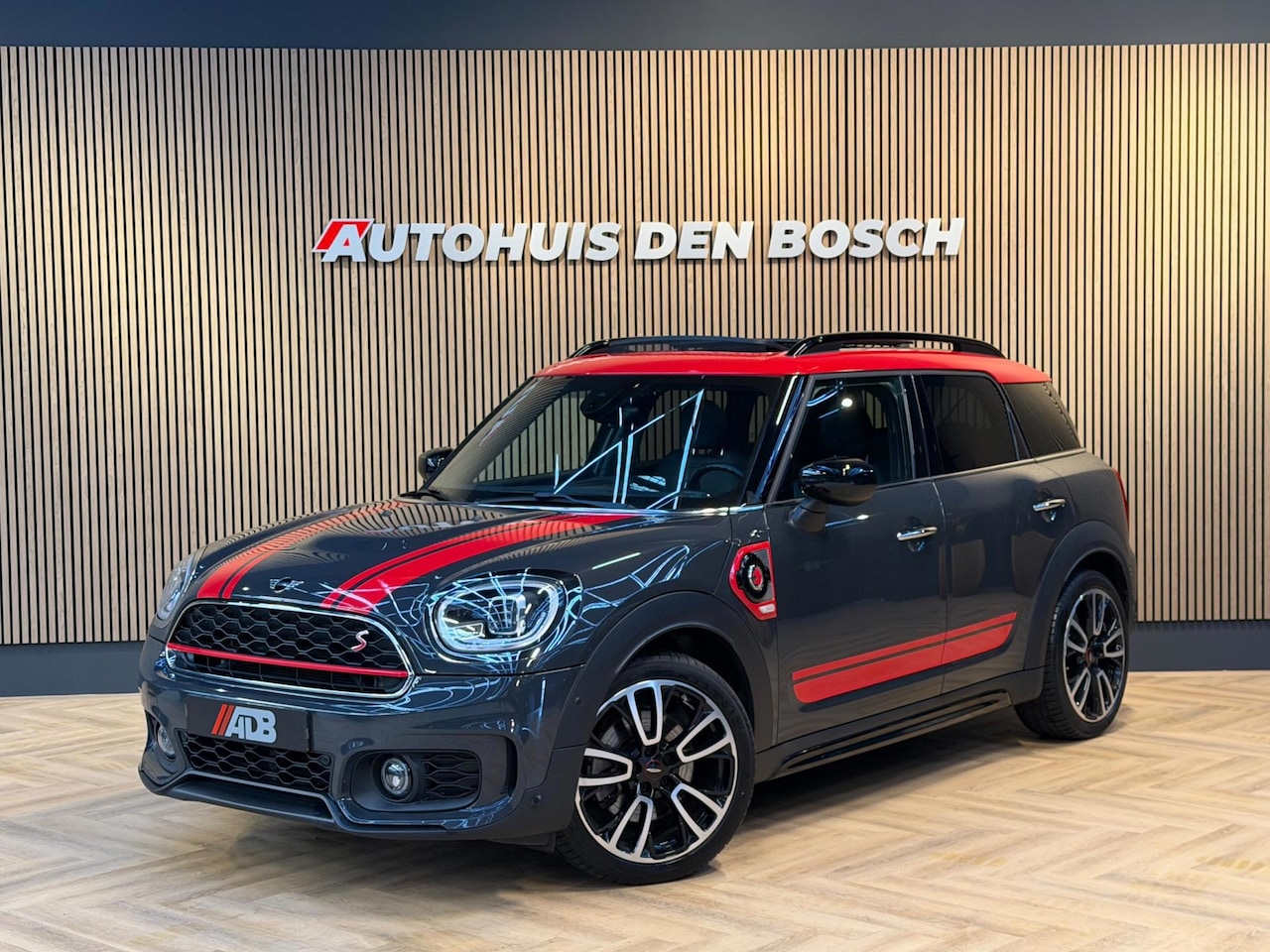 MINI Countryman - Cooper S E ALL4 John Cooper Works. Pano - HK - AutoWereld.nl