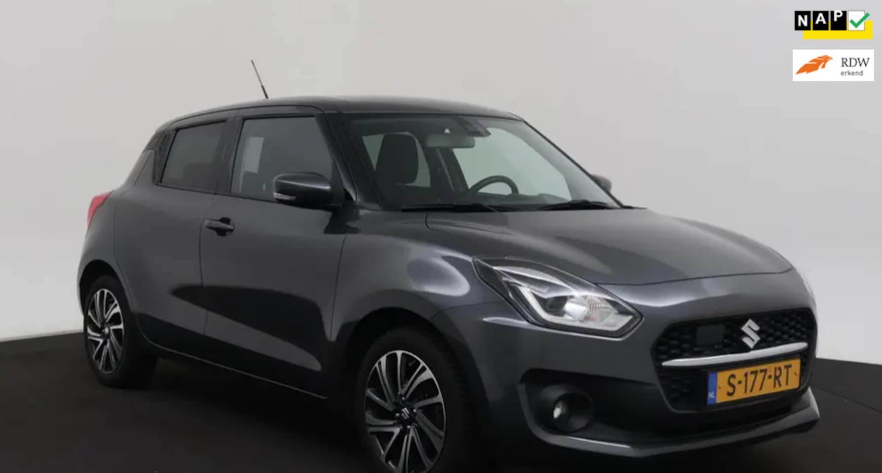 Suzuki Swift - 1.2 Style Smart Hybrid Meest luxe uitvoering, Org NL,Camera, NAP,all seasons, stoelverwarm - AutoWereld.nl