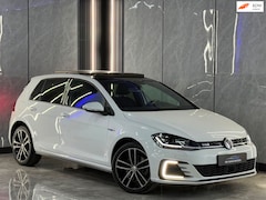 Volkswagen Golf - 1.4 TSI PHEV GTE Pano | Stoelverwarming | Keyless Entry/Start | Sfeer | Carplay | elek. Tr