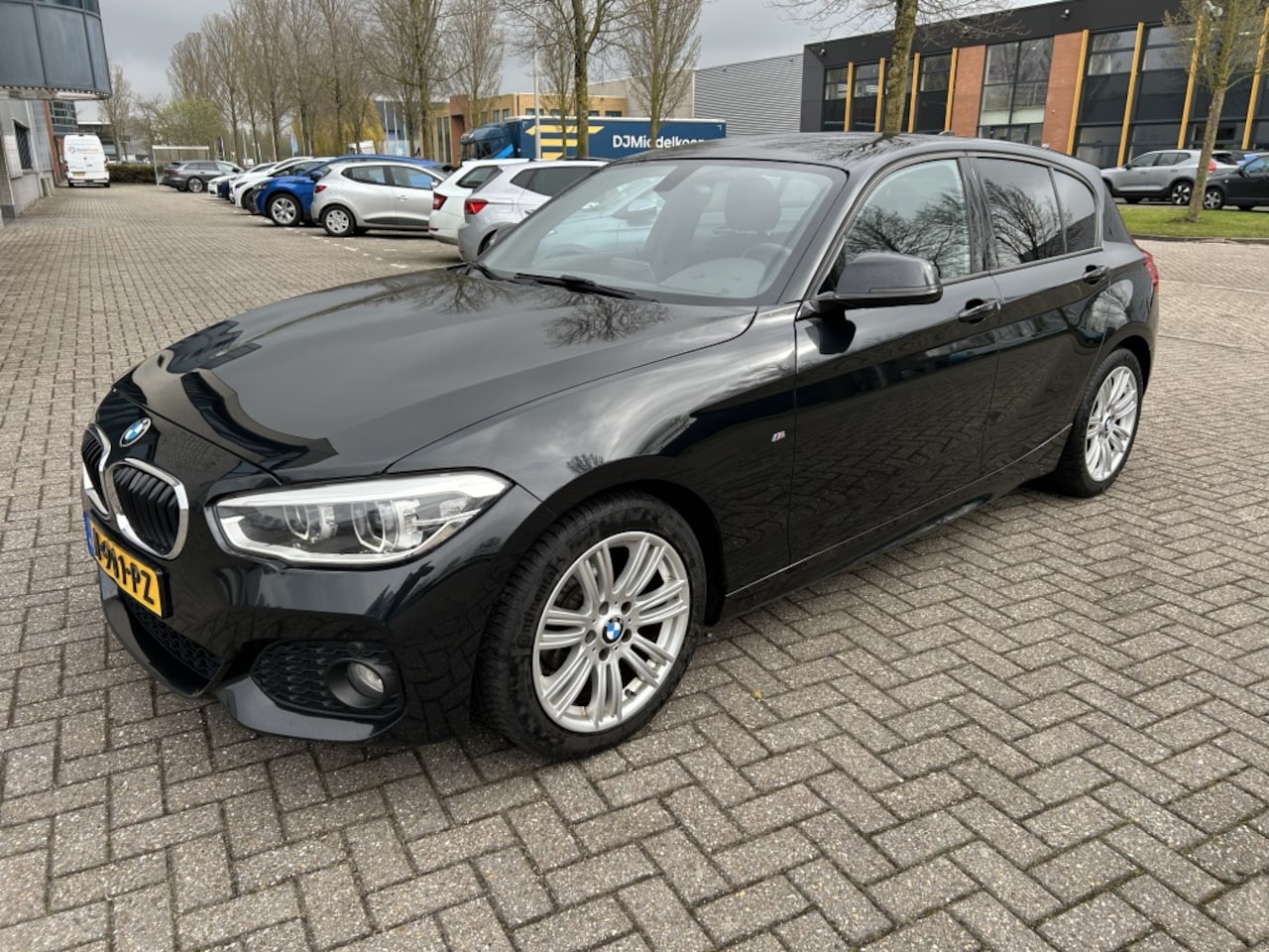 BMW 1-serie - 118i M Sport Edition NAVI PDC STOELVW XENON. - AutoWereld.nl