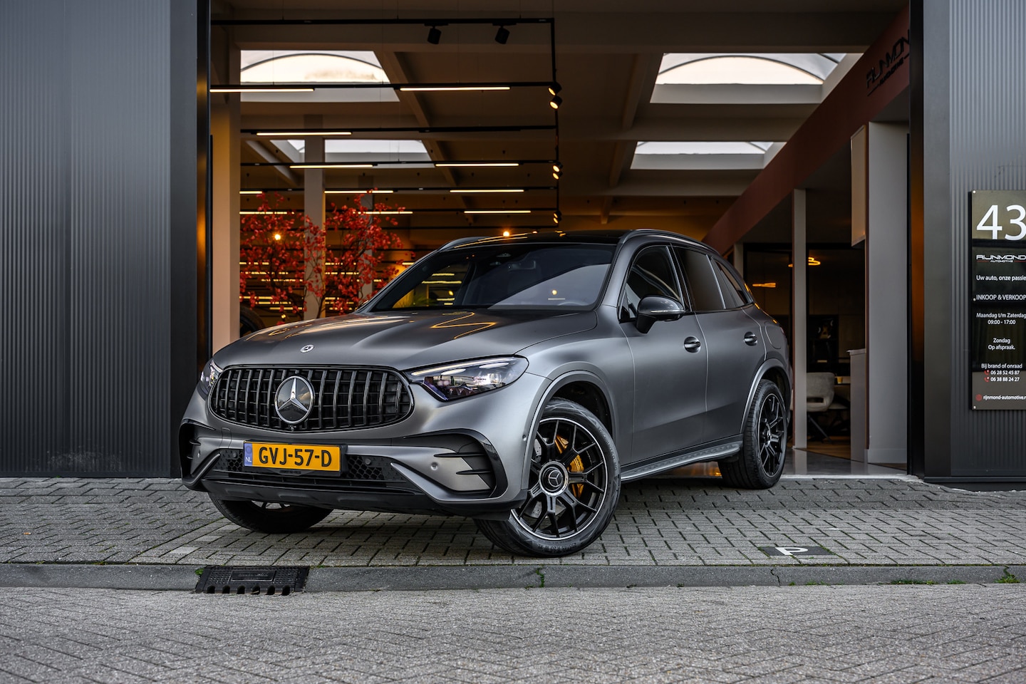 Mercedes-Benz GLC-klasse - 400e 4MATIC AMG Line Night Pakket |Dealer Onderhouden|381PK|Pano|Memory-Seats|360-Camera| - AutoWereld.nl