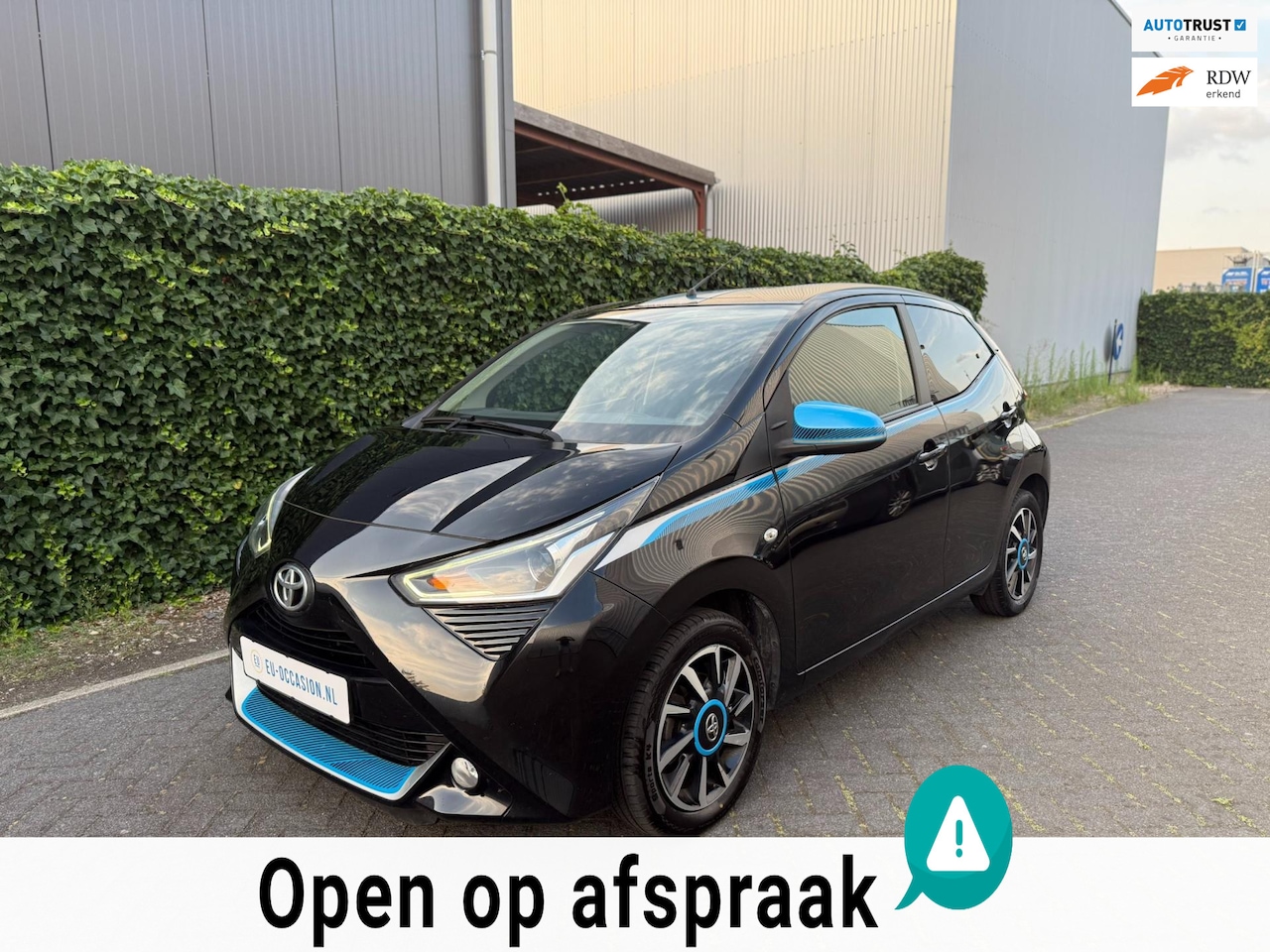 Toyota Aygo - 1.0 VVT-i X-PLAY 72pk 2019 | CARPLAY | LEDER - AutoWereld.nl