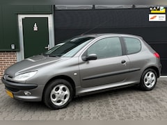 Peugeot 206 - 1.4 XT/Airco/E.ramen/Netjes
