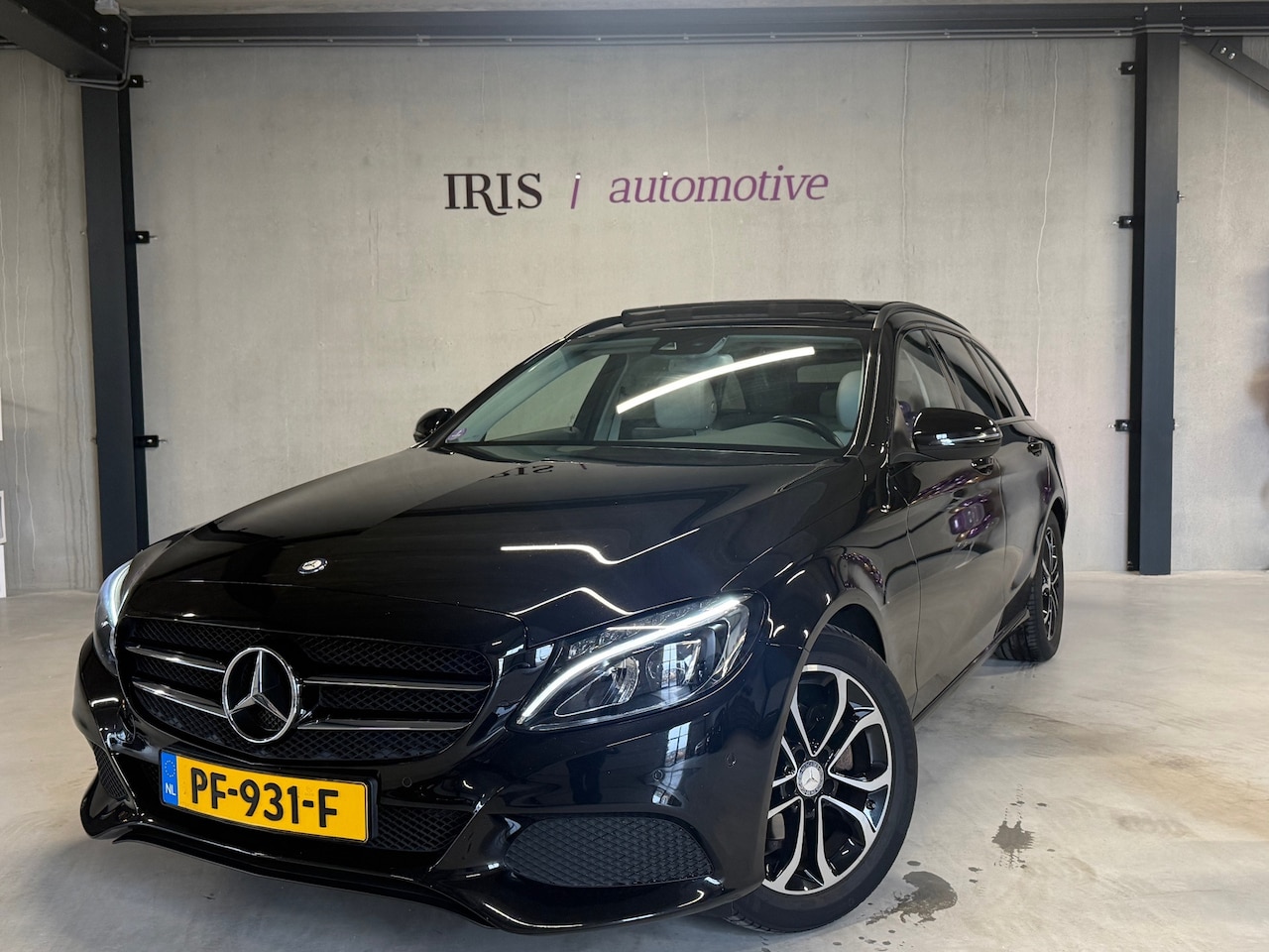 Mercedes-Benz C-klasse Estate - 180 - Pano - Trekhaak - Camera - Stoelverwarming - AutoWereld.nl